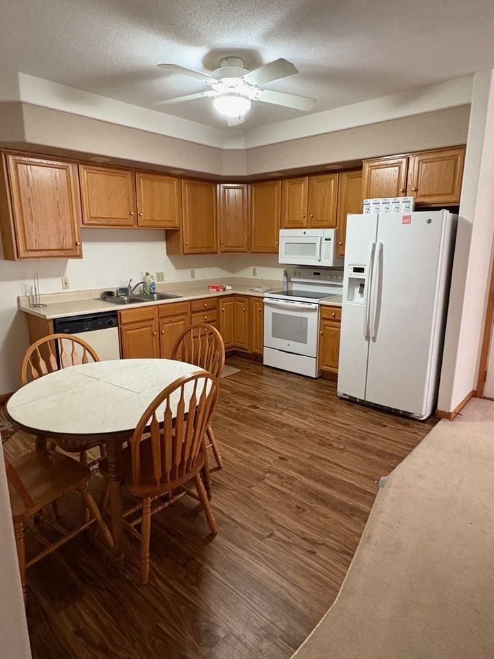 1104 E 15th St #1 - Photo 2 of 11