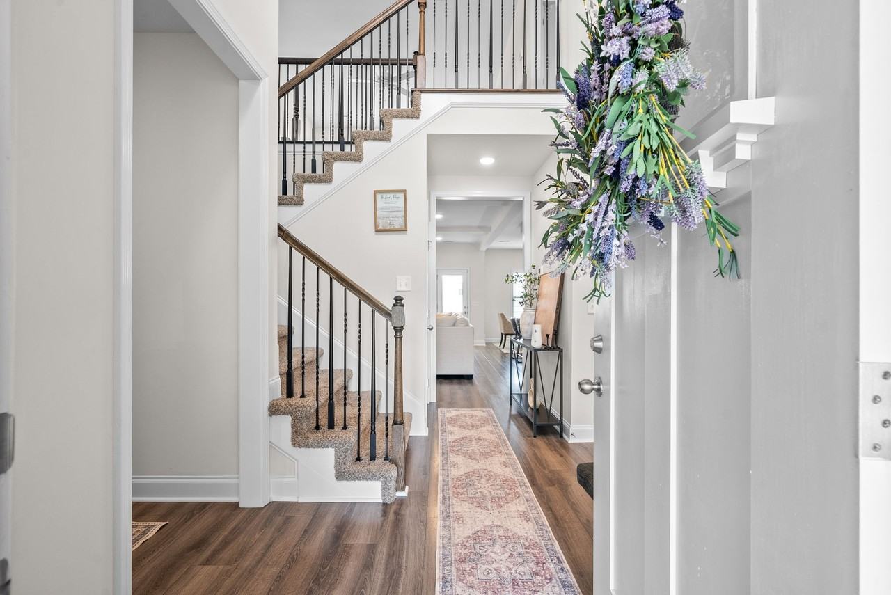 525 Bloomington Trce #1 - Photo 5 of 31