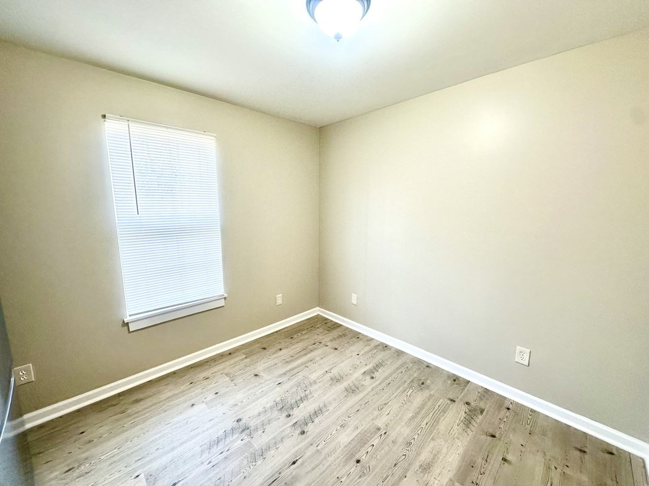 30 Sirmans Drive - 1Apt A #1 - Photo 4 of 10