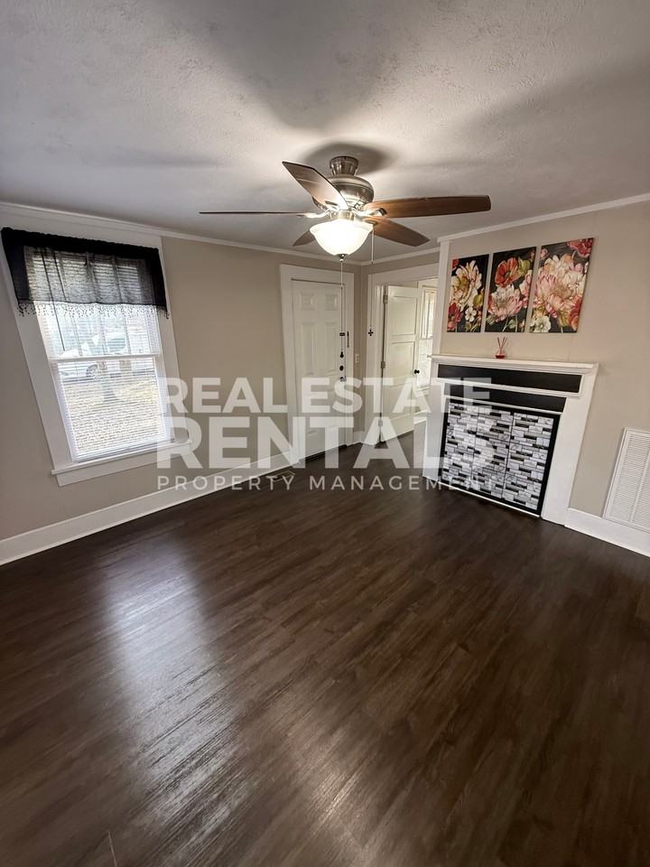 1036 Glendale Ave #1 - Photo 2 of 11