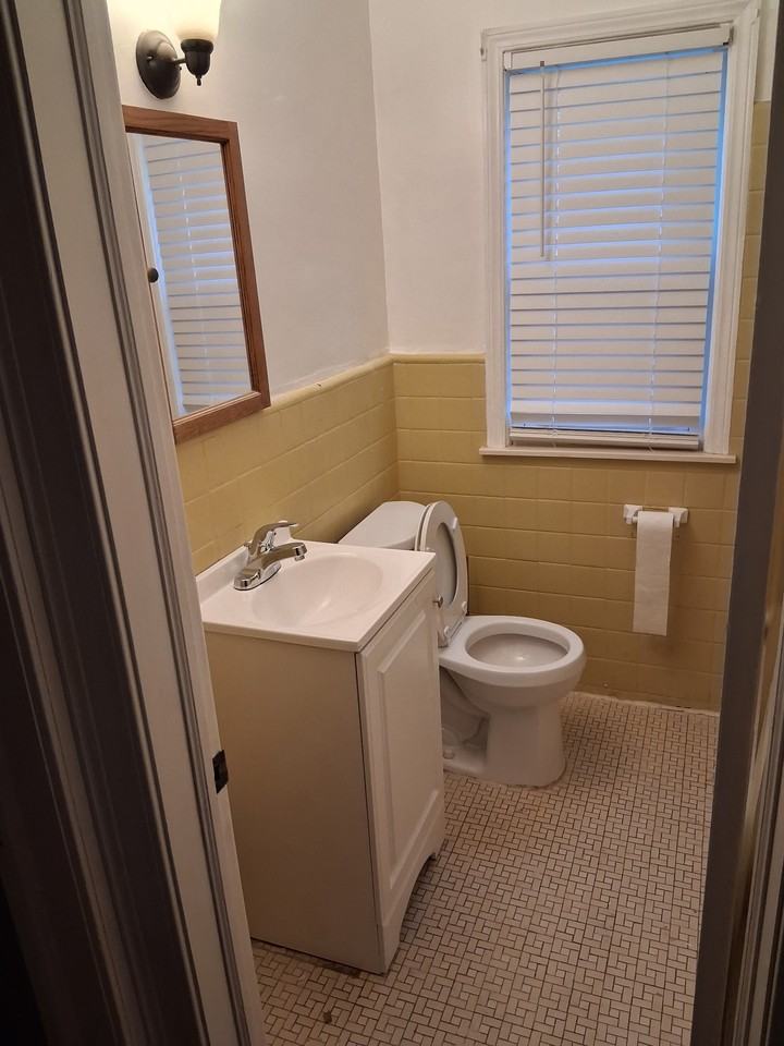 7550 Memorial Ave #1 - Photo 4 of 5