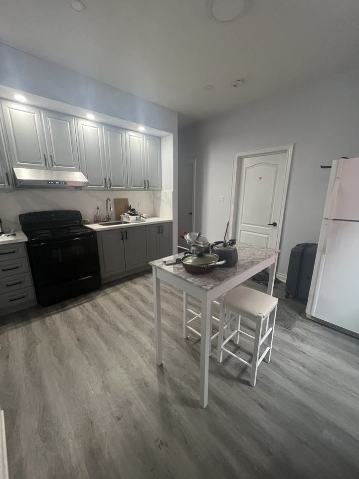 219 Stewart St - Photo 3 of 27
