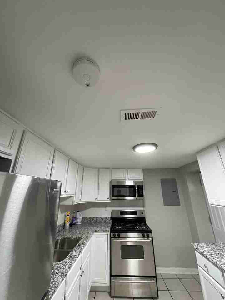 4235 W Potomac Ave - Photo 3 of 10