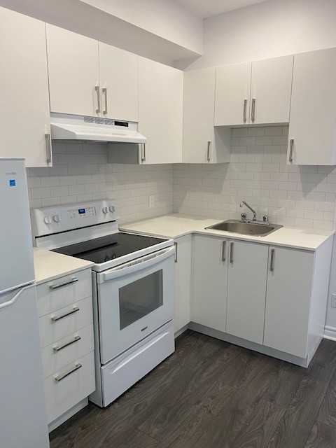 5497A Av Victoria #116