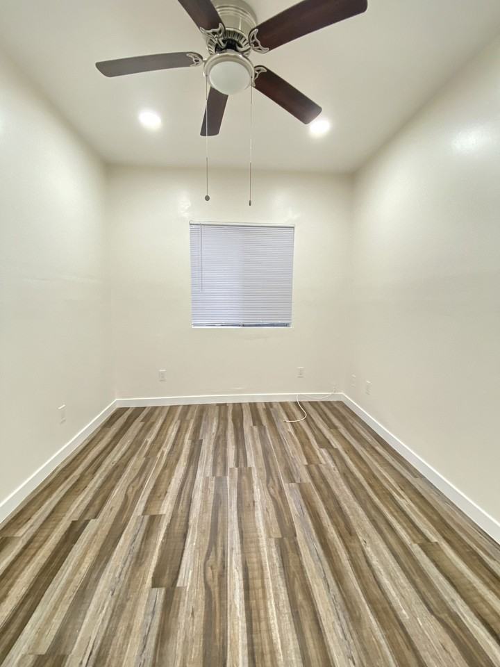 70 15th Pl #15 - Photo 4 of 10