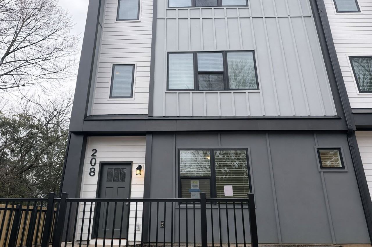 208 Nelson Ave #1 - Photo 3 of 45