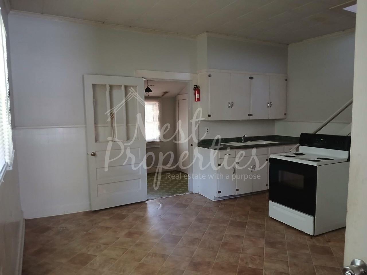 625 Oneal St #1 - Photo 4 of 6