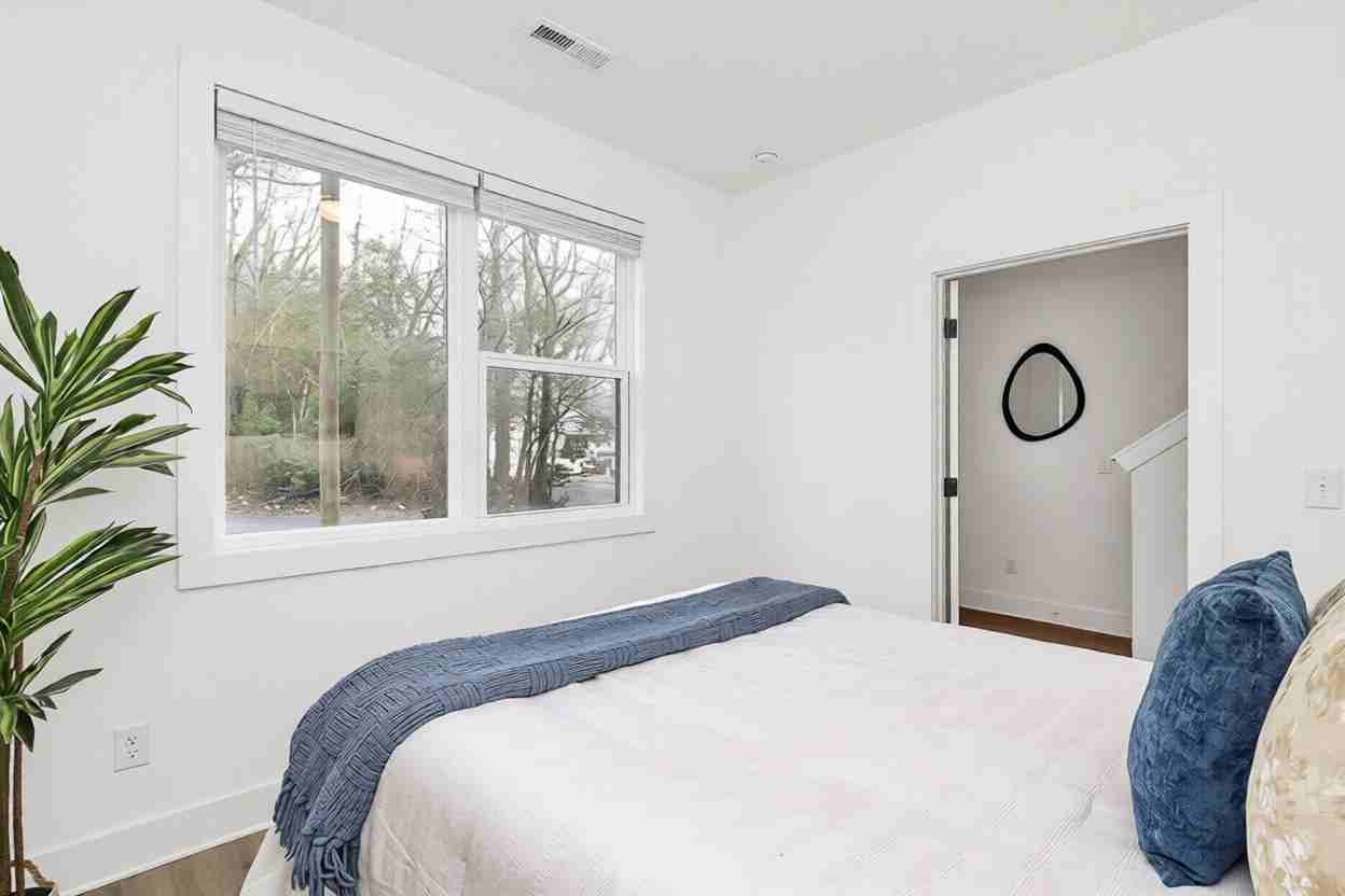 3444 Brookshire Blvd #1 - Photo 6 of 41