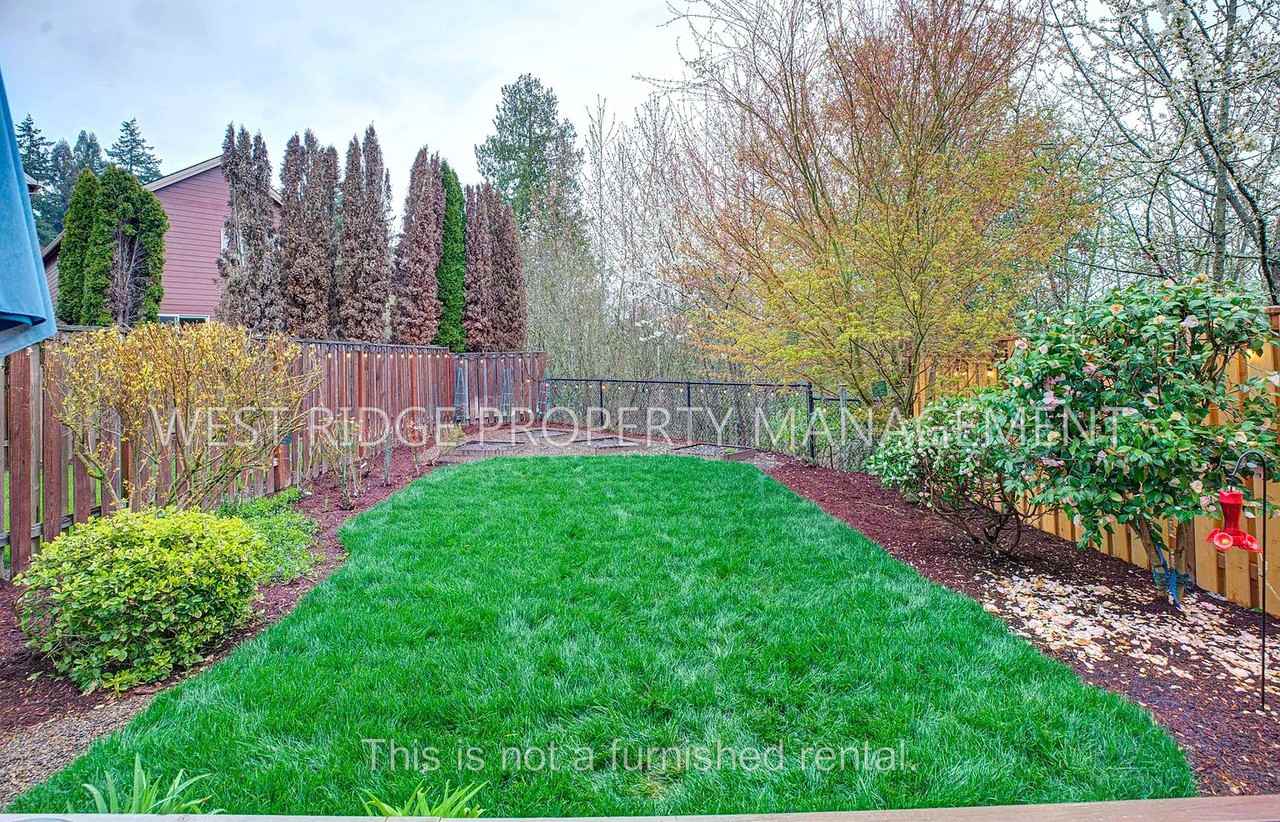 3072 Se Kingswood Ave #1 - Photo 3 of 20