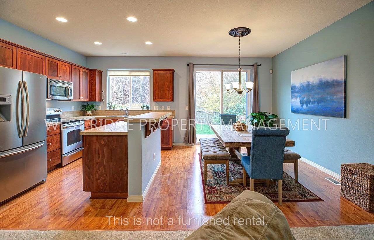 3072 Se Kingswood Ave #1 - Photo 4 of 20