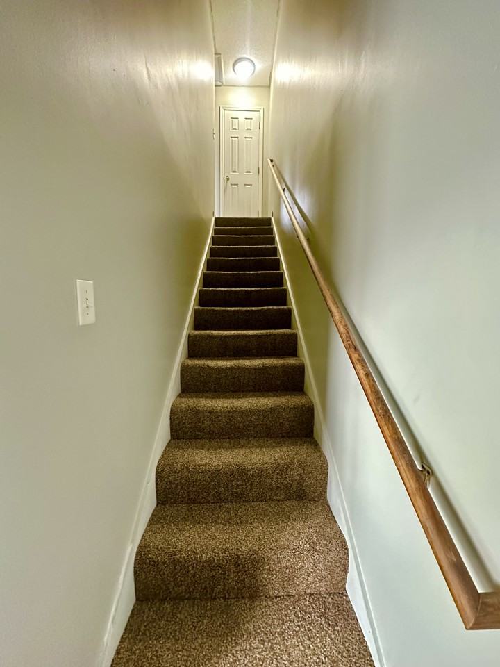 1314 Hasting DrApt. C3 #C3 - Photo 5 of 12