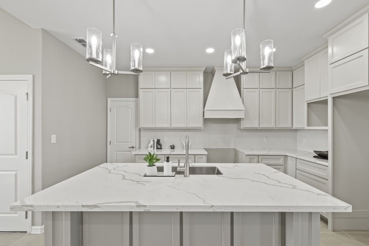 N 37th St #1 - Photo 2 of 12