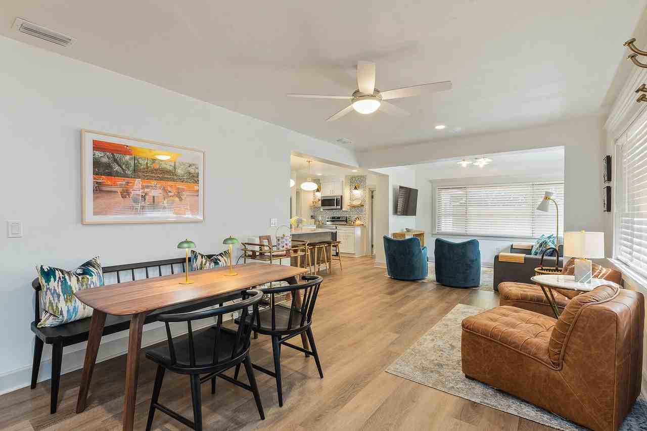 304 Nw 24th St #1 - Photo 4 of 31