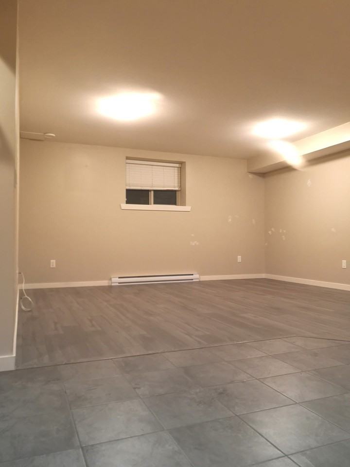 7839B 210 St #1 - Photo 3 of 6