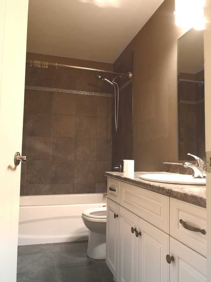 7839B 210 St #1 - Photo 4 of 6