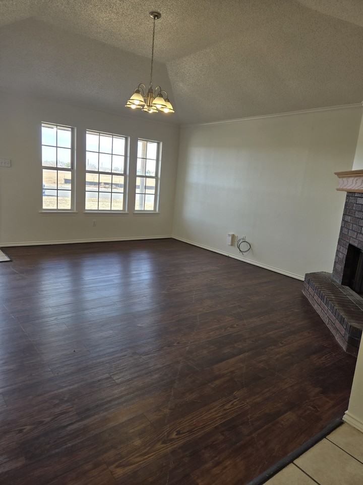 5709 Auburn Dr #1 - Photo 5 of 19