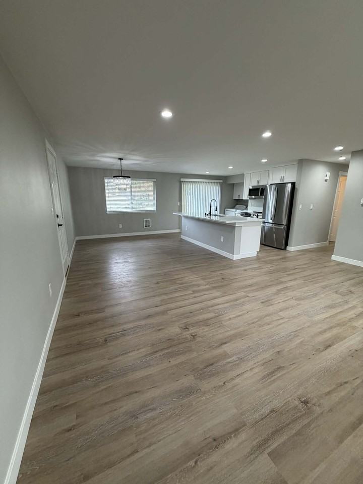 5517 Daycrest Ct Se #1 - Photo 5 of 44