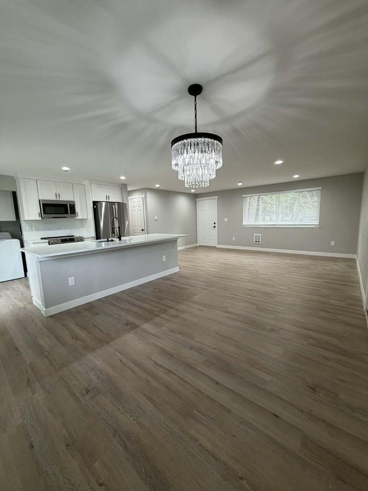 5517 Daycrest Ct Se #1 - Photo 7 of 44