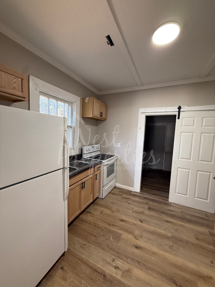 410 Law St #1 - Photo 4 of 11