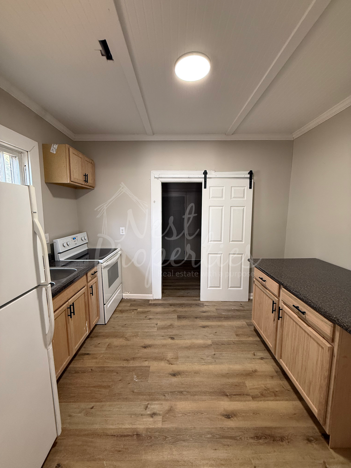 410 Law St #1 - Photo 5 of 11