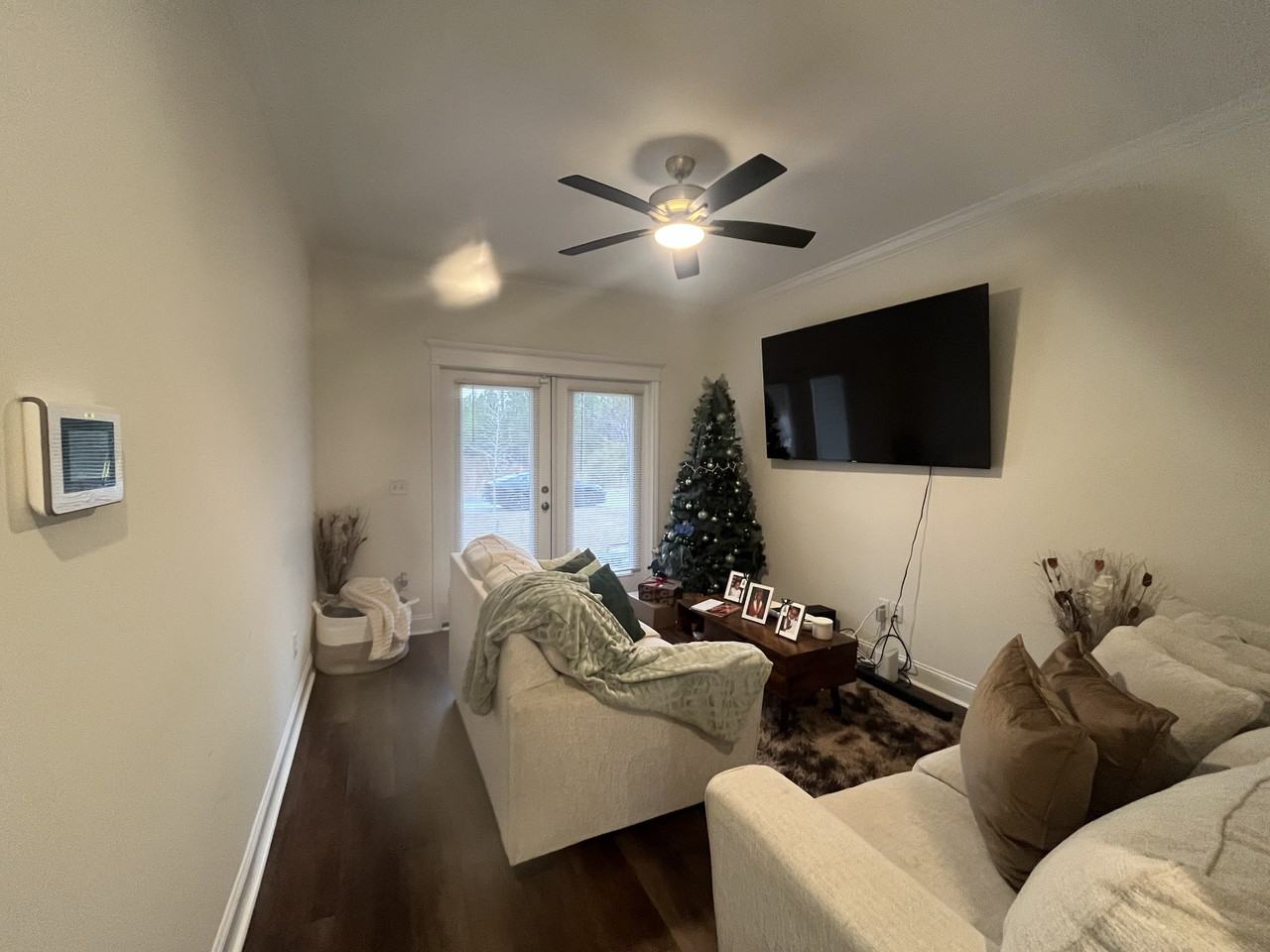 22 Governors Blvd #1 - Photo 4 of 12