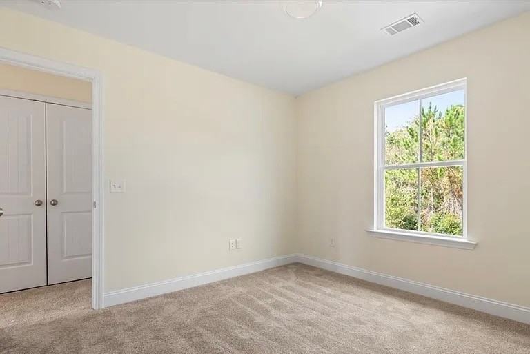 22 Governors Blvd #1 - Photo 7 of 8