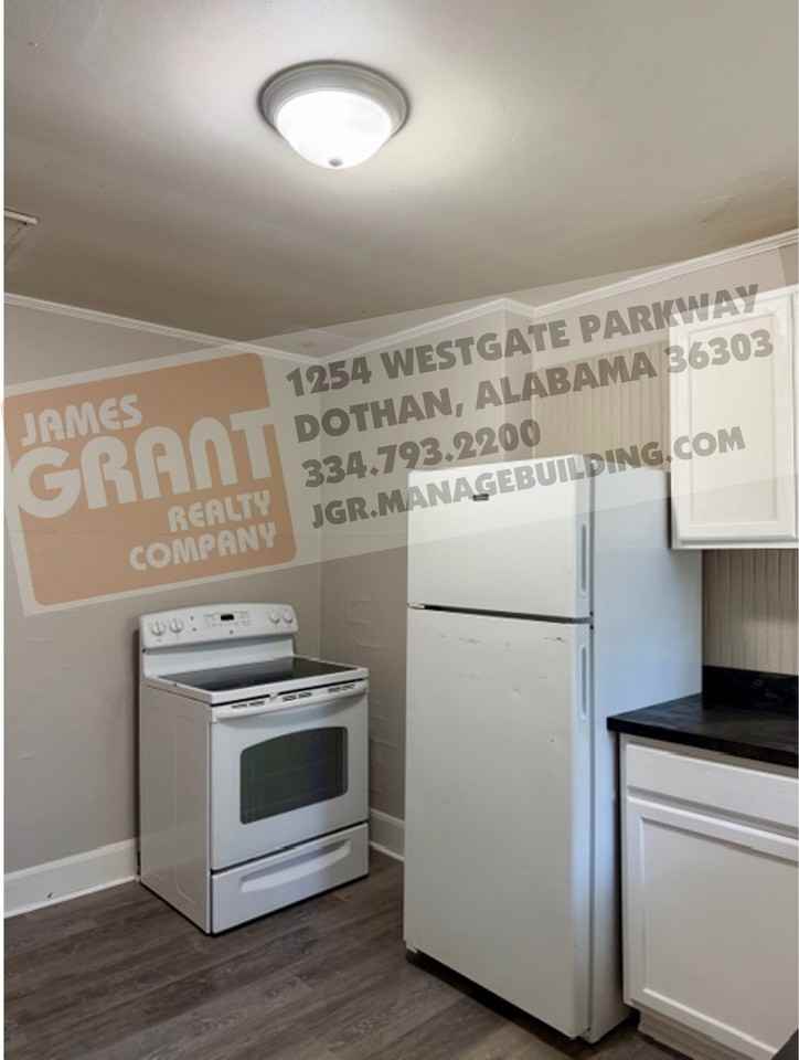 1103 Tacoma St #1 - Photo 5 of 13