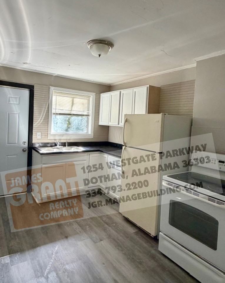 1103 Tacoma StreetApartment #2 - Photo 3 of 9