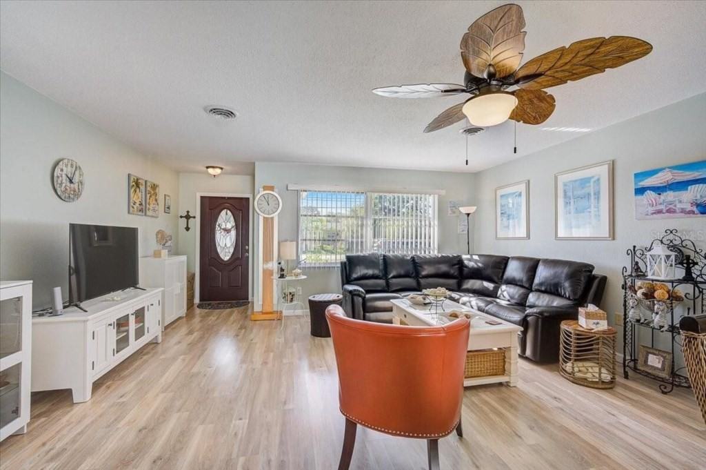 476 W Seminole Dr #1 - Photo 6 of 11