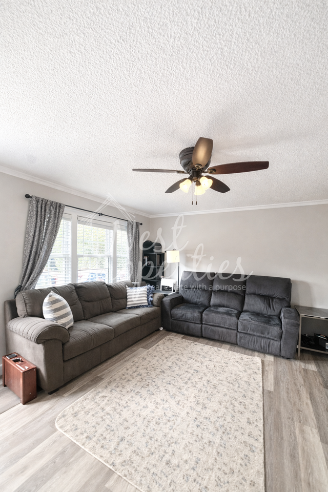 1458 Ilex St #1 - Photo 4 of 10