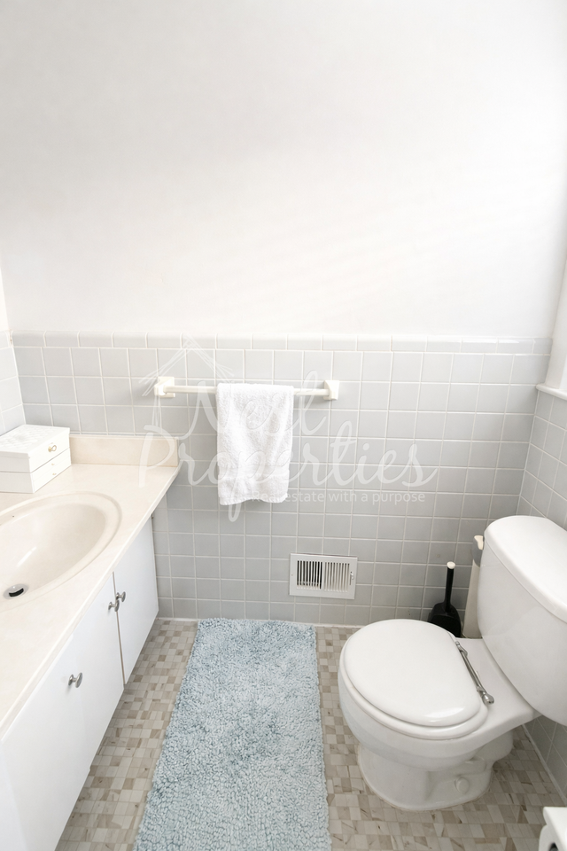 1458 Ilex St #1 - Photo 6 of 10