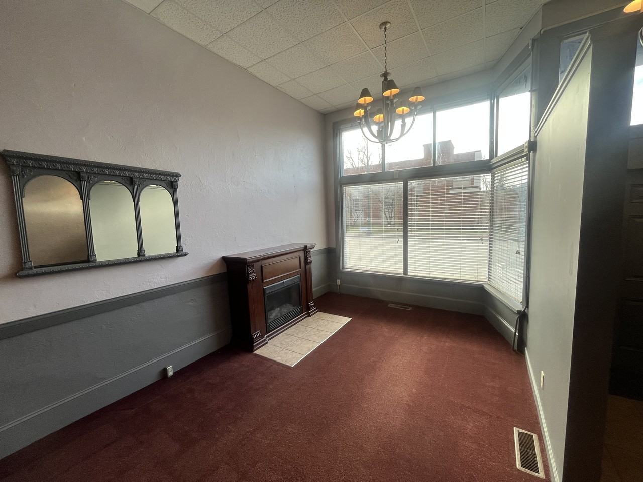 328 E State St #2 - Photo 2 of 9