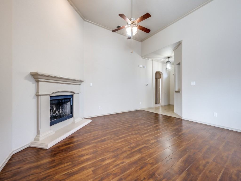 3229 Hornbeam St #1 - Photo 3 of 11