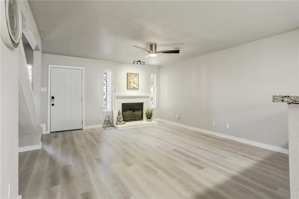 1810 River Crossing Cir #1 - Photo 2 of 7