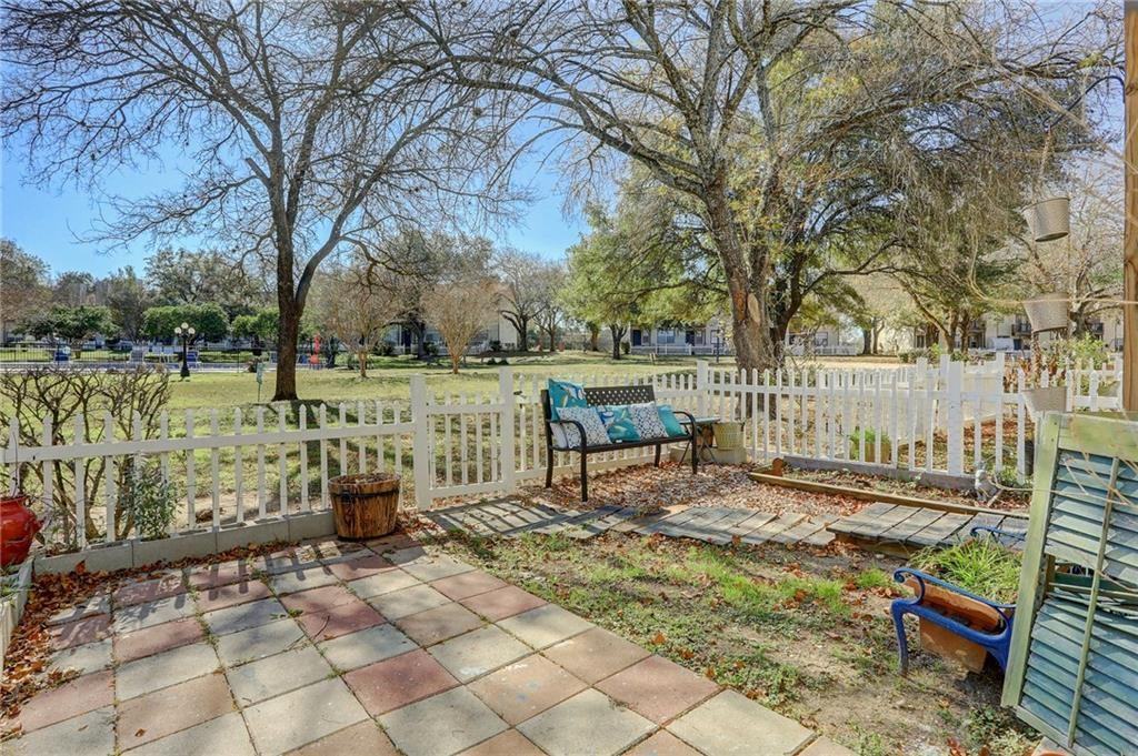 1810 River Crossing Cir #1 - Photo 5 of 7