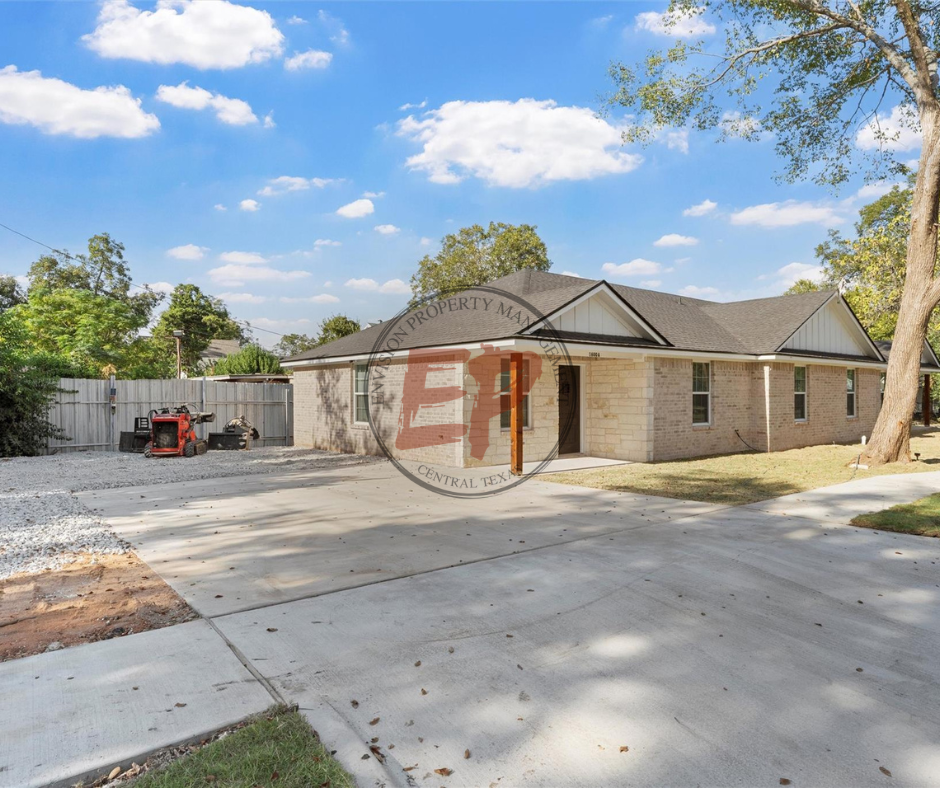 1600 N 11th St #1 - Photo 3 of 16