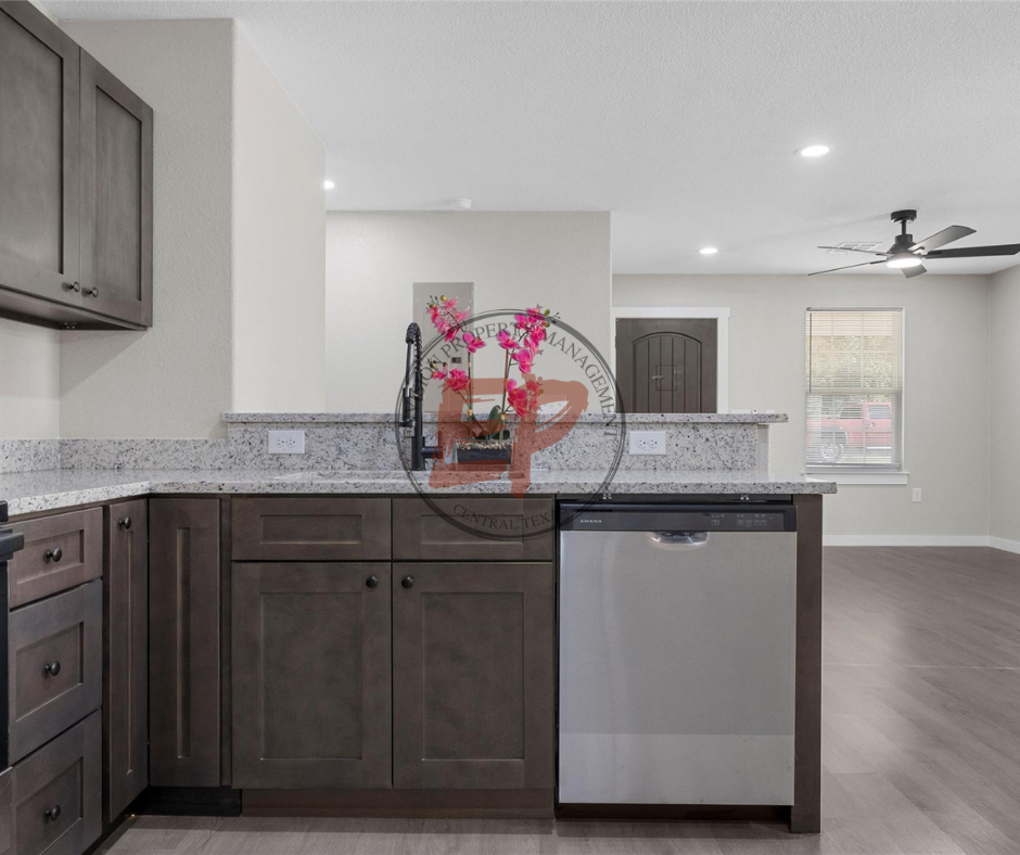 1600 N 11th St #1 - Photo 6 of 16