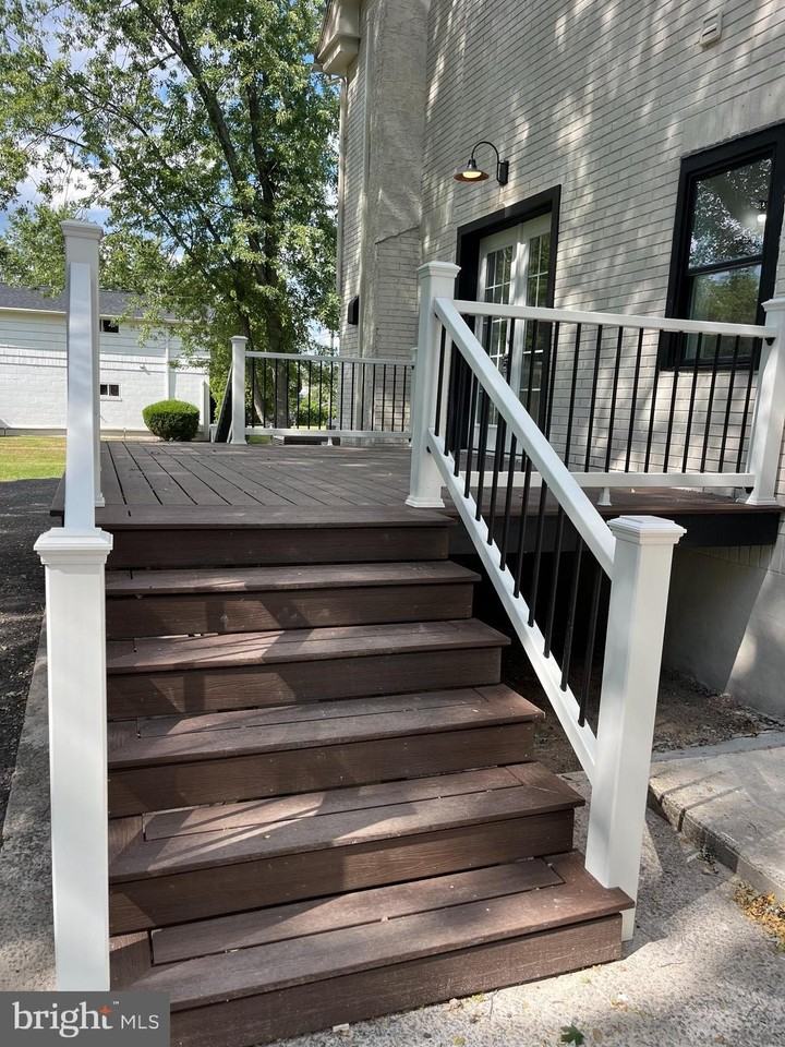 924 Bethlehem Pike - Photo 4 of 34