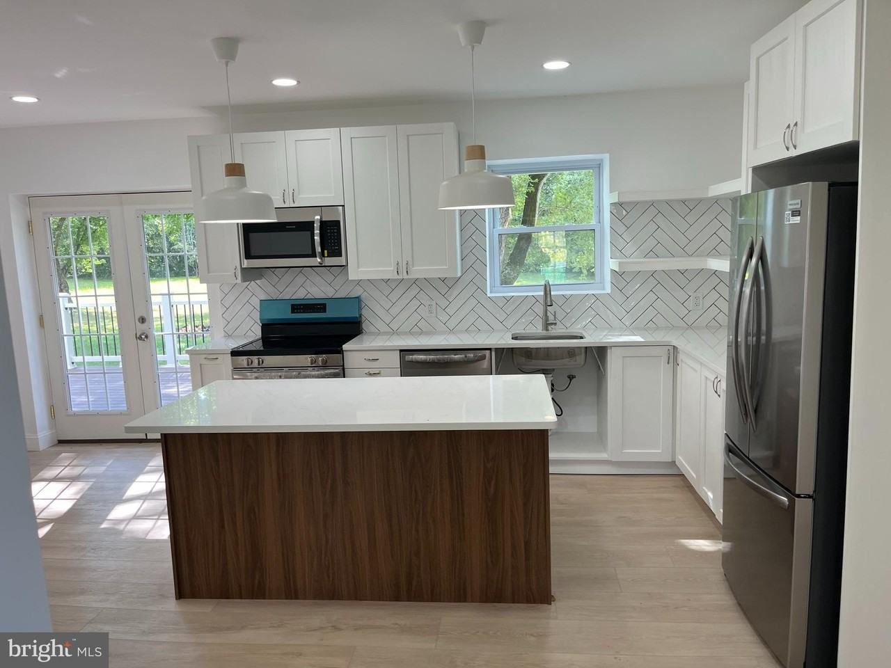 924 Bethlehem Pike - Photo 7 of 34