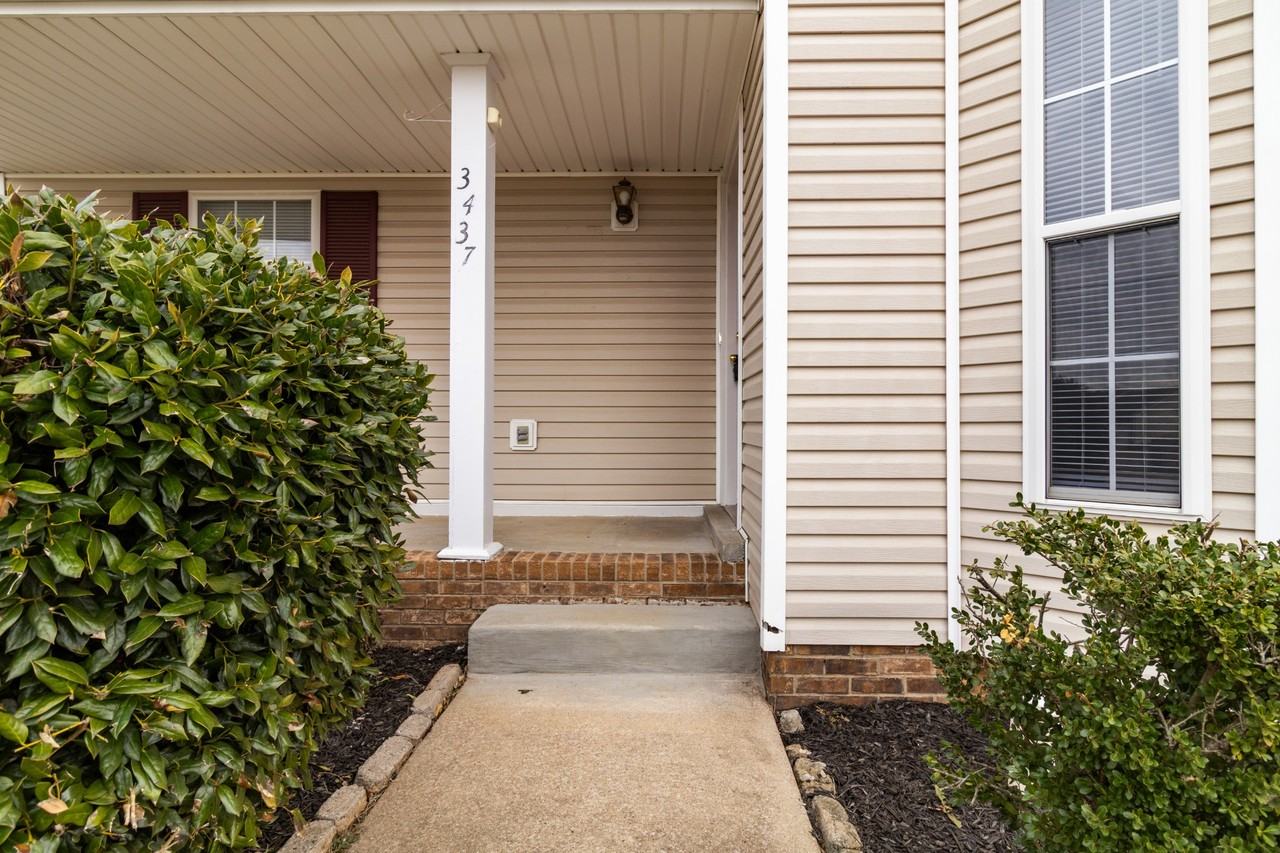 3437 Kingfisher Dr #1 - Photo 4 of 31