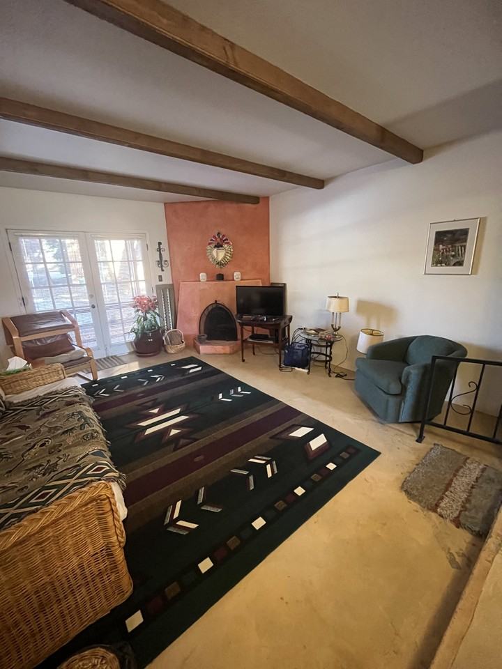 405 Camino De La Placita - 1Unit 4A #1 - Photo 6 of 21