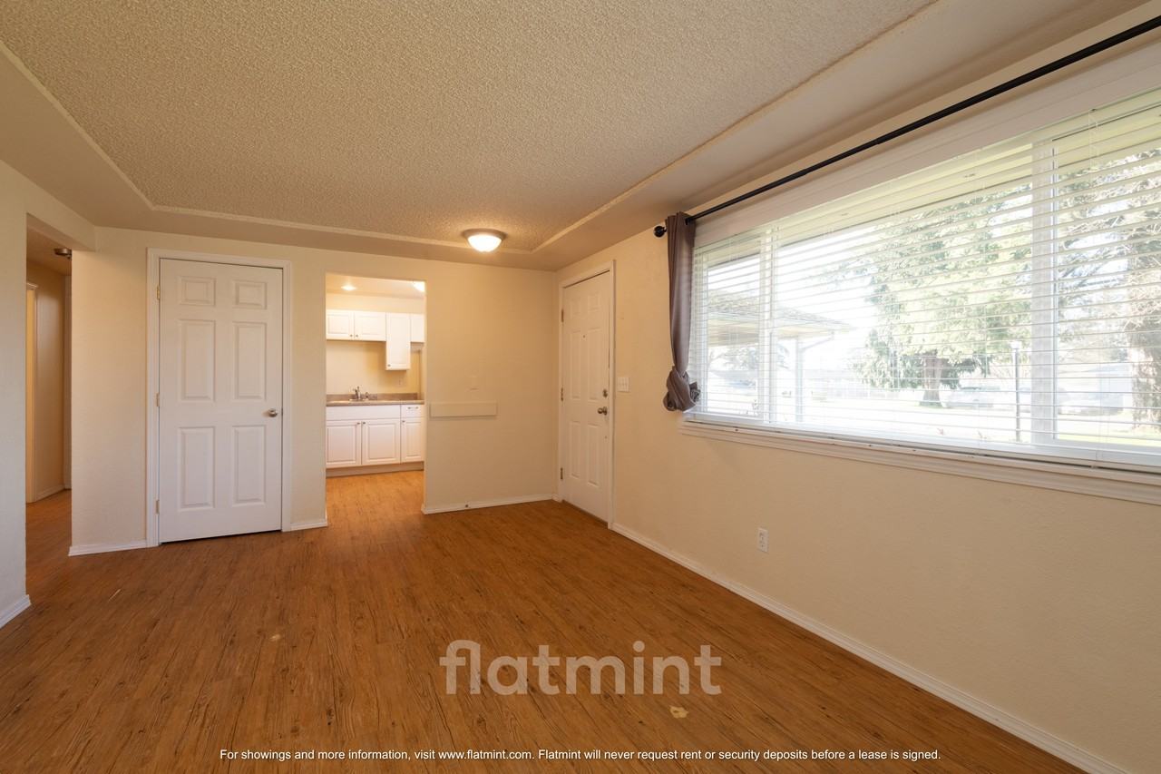 11901 Ainsworth Ave S #11901 - Photo 3 of 12