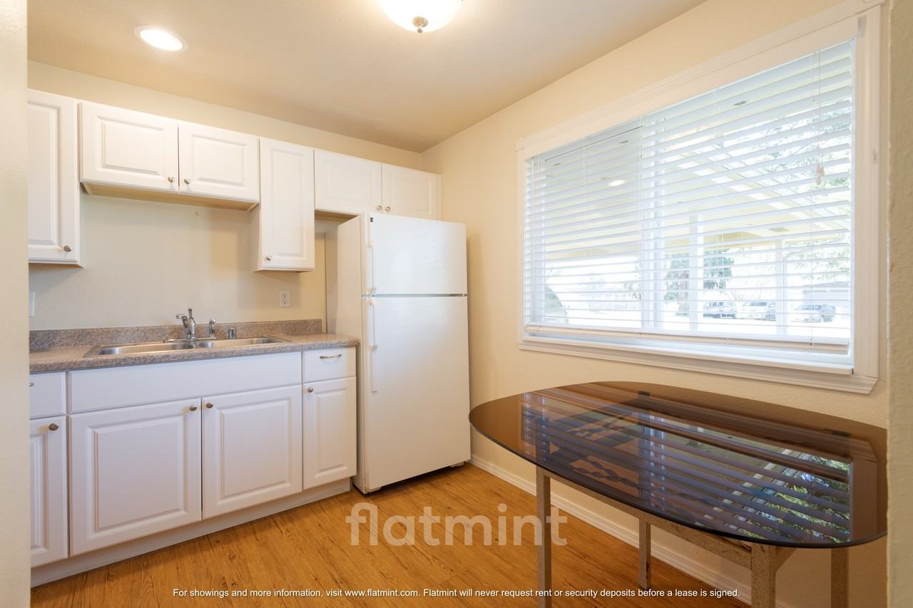 11901 Ainsworth Ave S #11901 - Photo 4 of 12