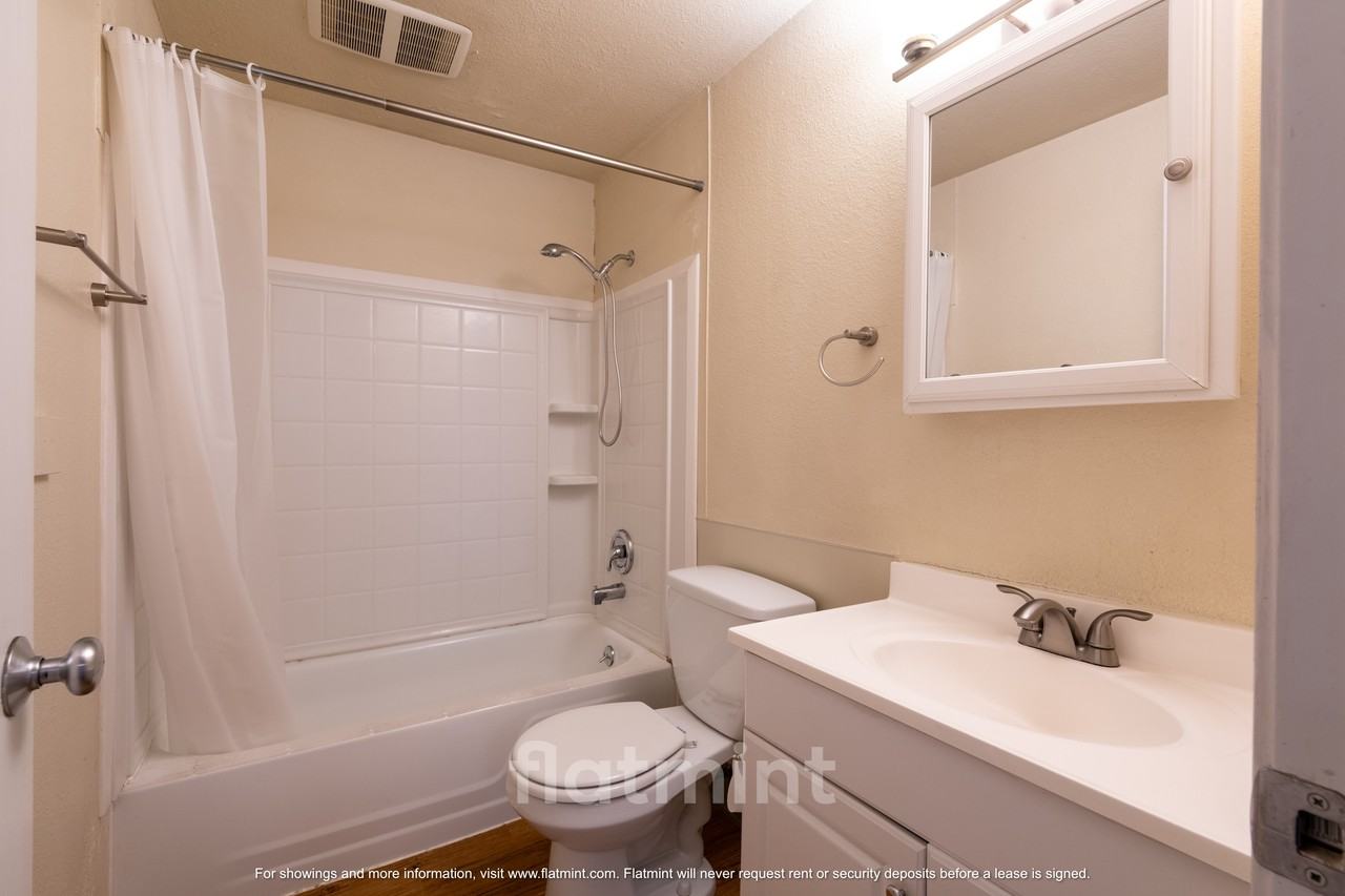 11901 Ainsworth Ave S #11901 - Photo 7 of 12