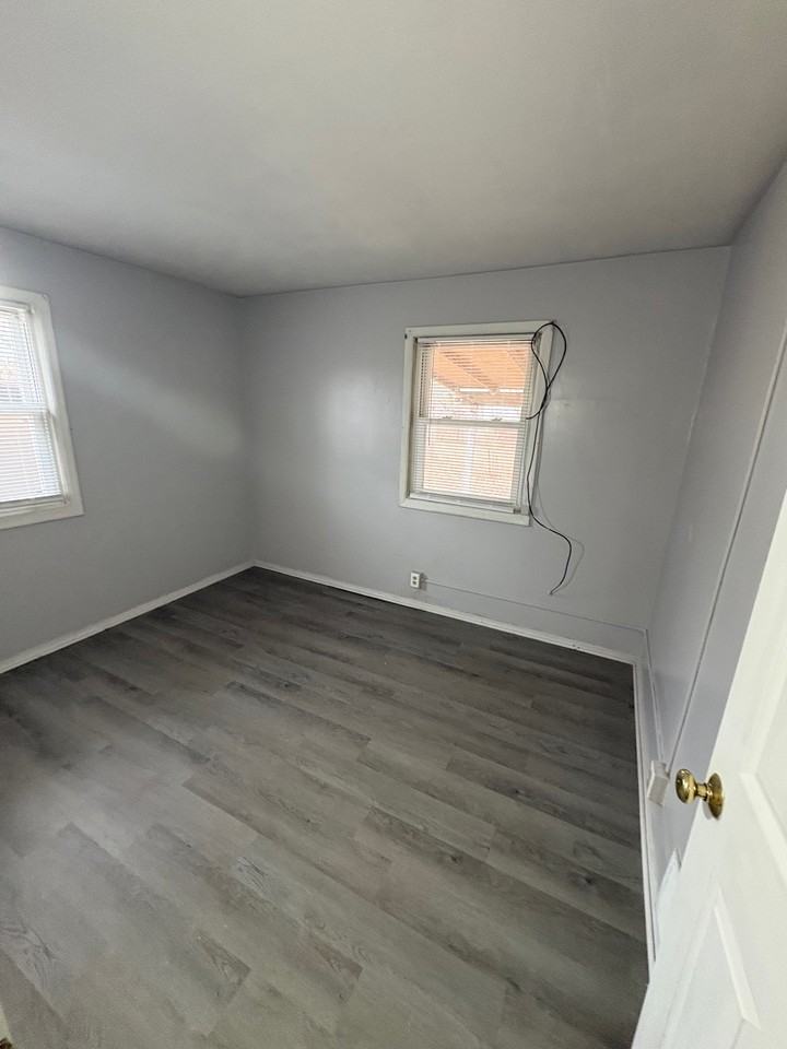 1842 Shady Crest St #1 - Photo 5 of 8