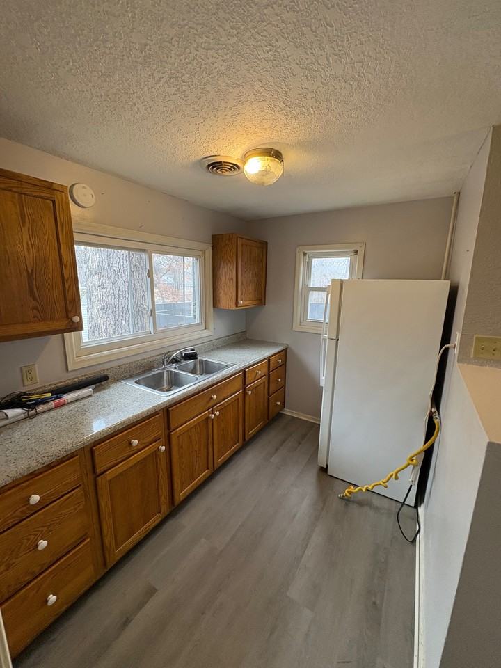 1842 Shady Crest St #1 - Photo 6 of 8