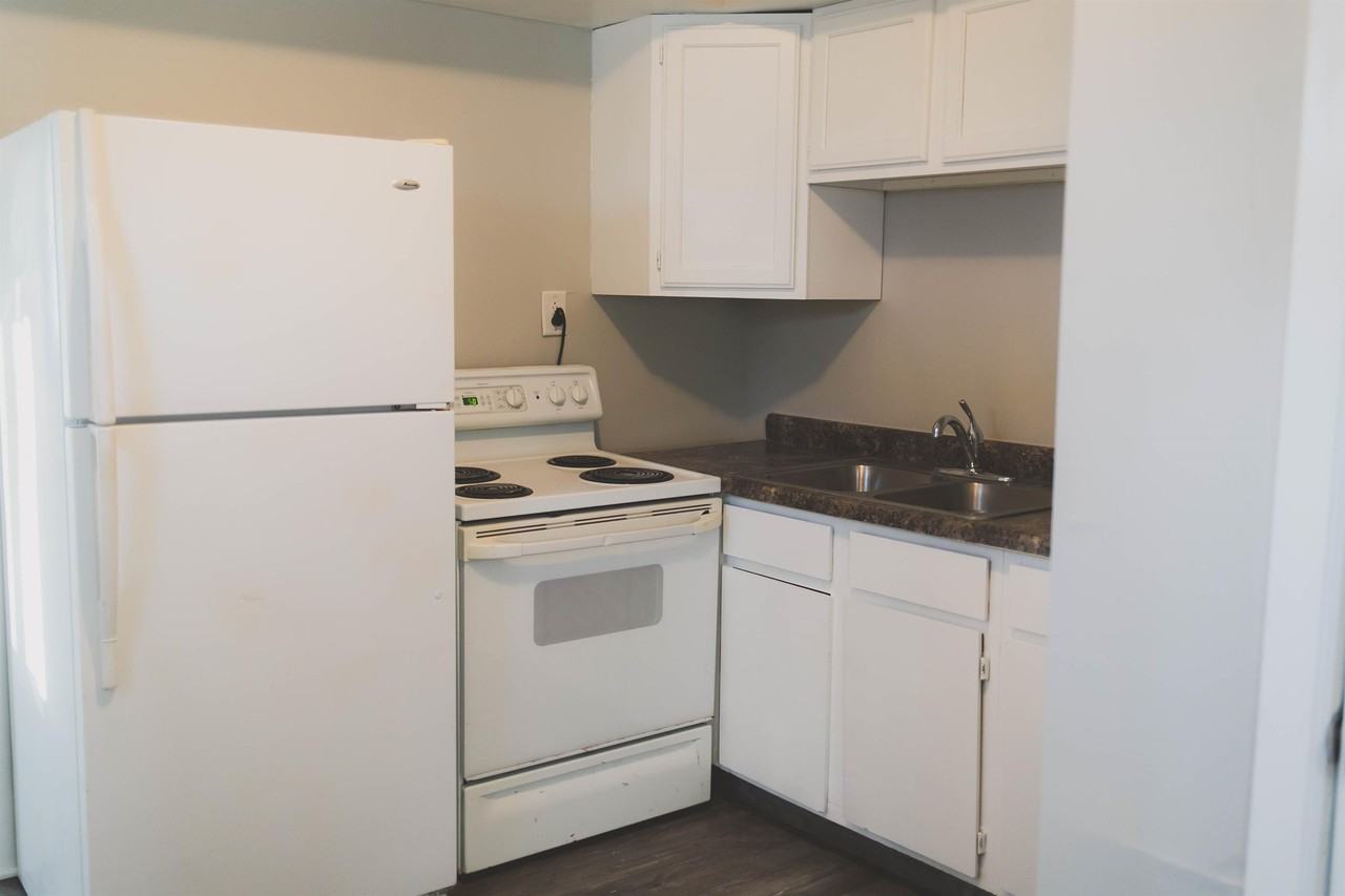 137 S Sheridan Ave #1 - Photo 6 of 16