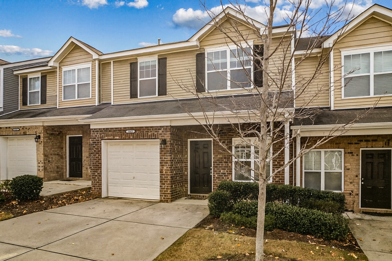 10439 Benfield Rd #1 - Photo 4 of 40