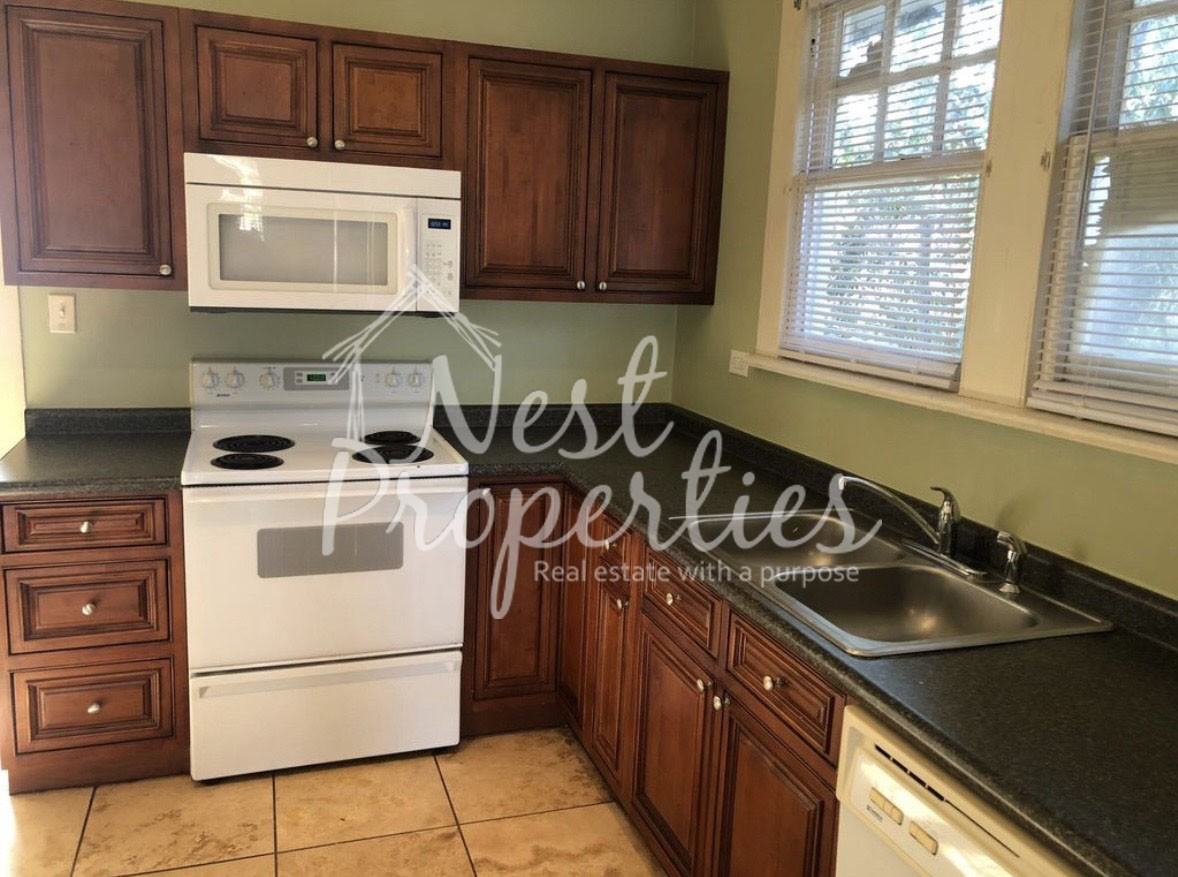 5404 Colonial Dr #1 - Photo 4 of 10