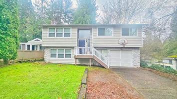 featured image of 2733 Ne 94th St